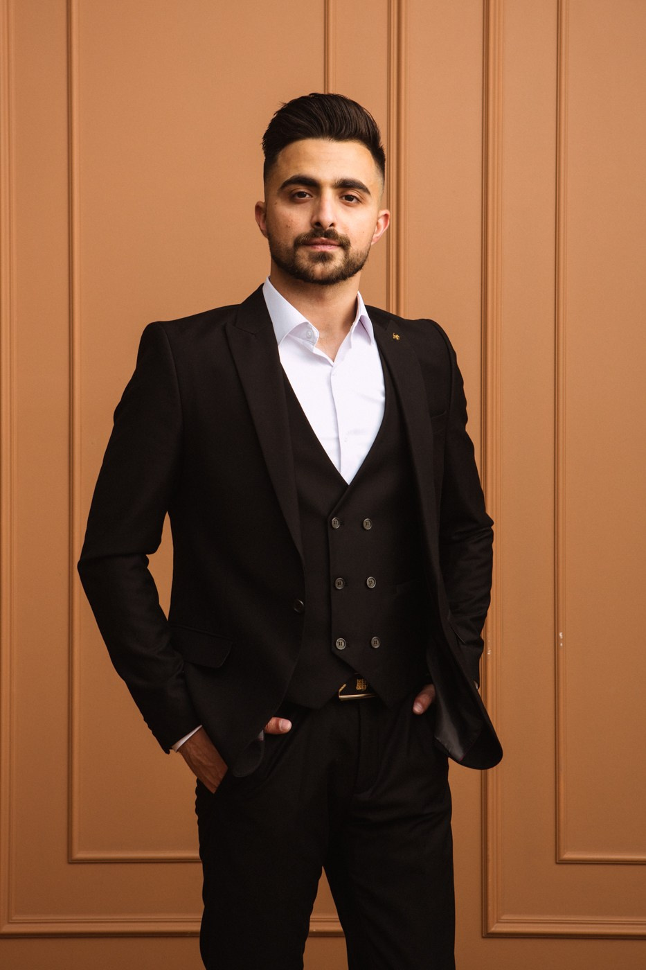 Студийный мужской портрет для выпускников медицинского университета. Фотографы в городе Волгограде — Людмила Агеева и Алексей Околелов