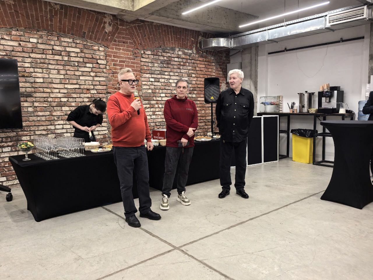 Илья Дроздов. Нарисуй это черным. Галерея 13/20