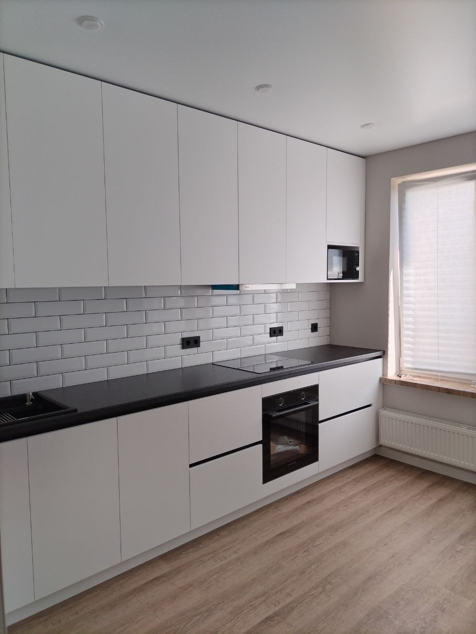 Фото с монтажа |Мебель на заказа: кухни, шкафы и т.д. в Томске. ГУДРУМ — Мебель на заказ в Томске | Кухни | Шкафы | Стулья и Столы