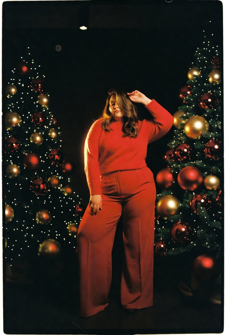 Плюс сайз в красном