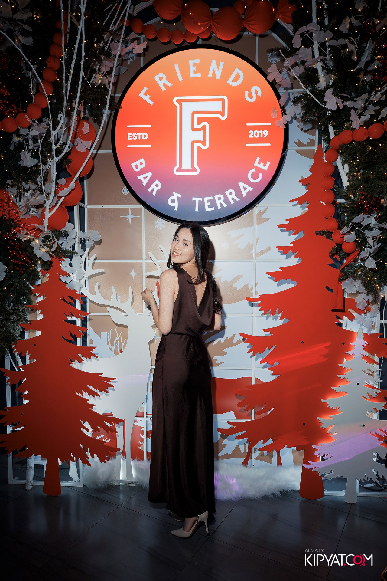 FRIENDS BAR & TERRACE. КИПЯТКОМ АЛМАТЫ! Фотосъемка мероприятий в Алматы