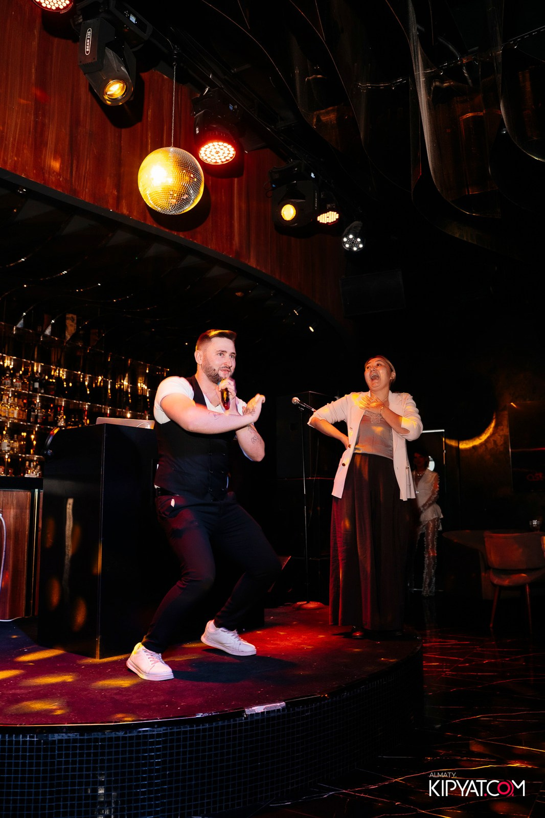 KARAOKE BATTLE В MOOD KARAOKE & TERRACE. КИПЯТКОМ АЛМАТЫ!