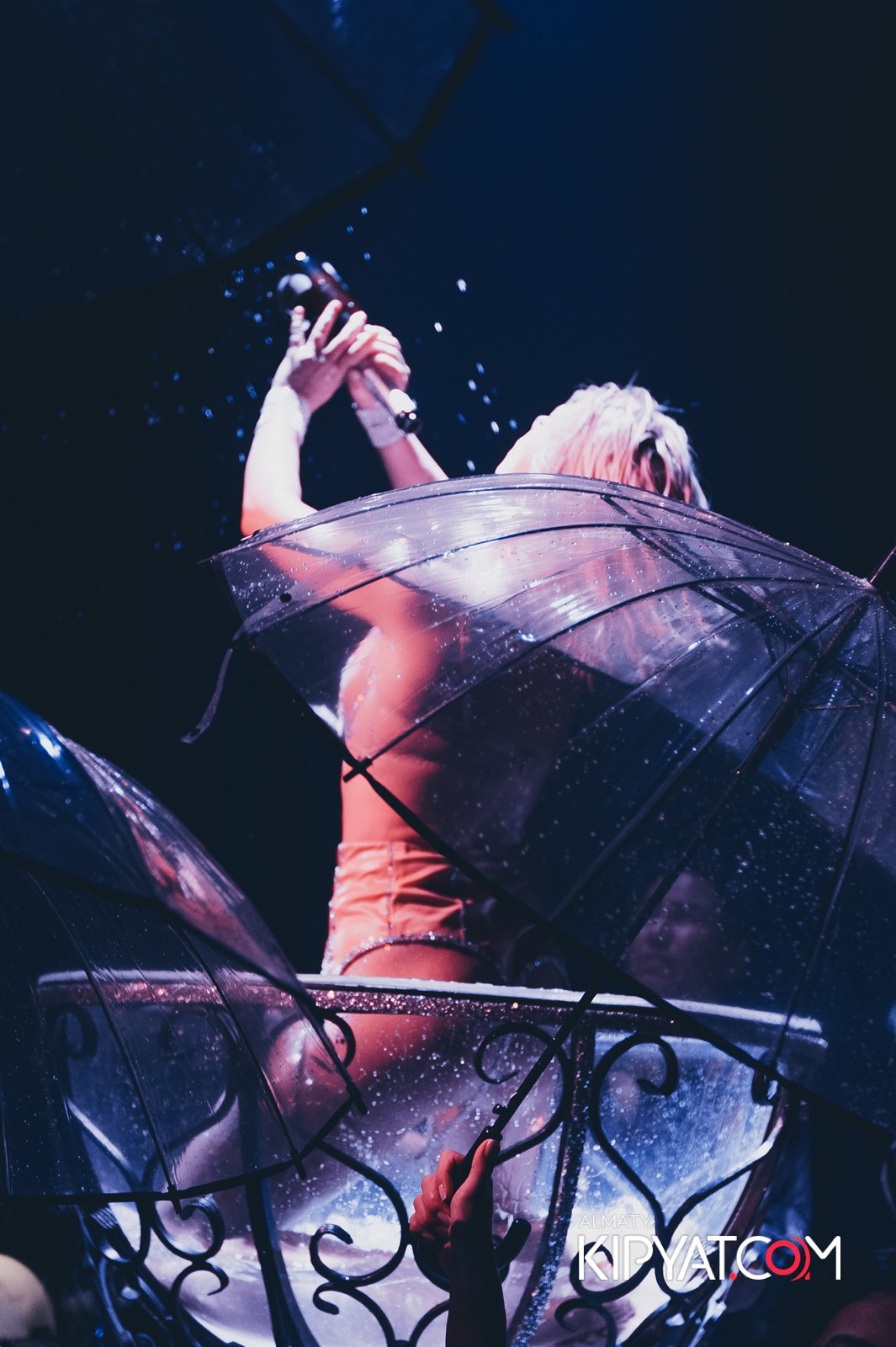 QUEEN. КИПЯТКОМ АЛМАТЫ!