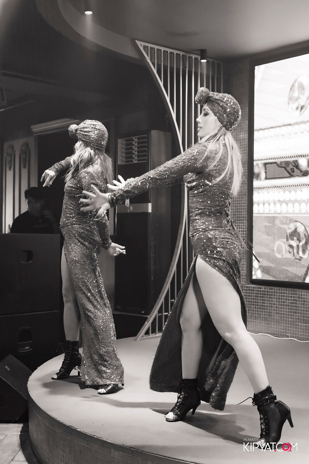 ЗАЯ, НА БИС. КИПЯТКОМ АЛМАТЫ!