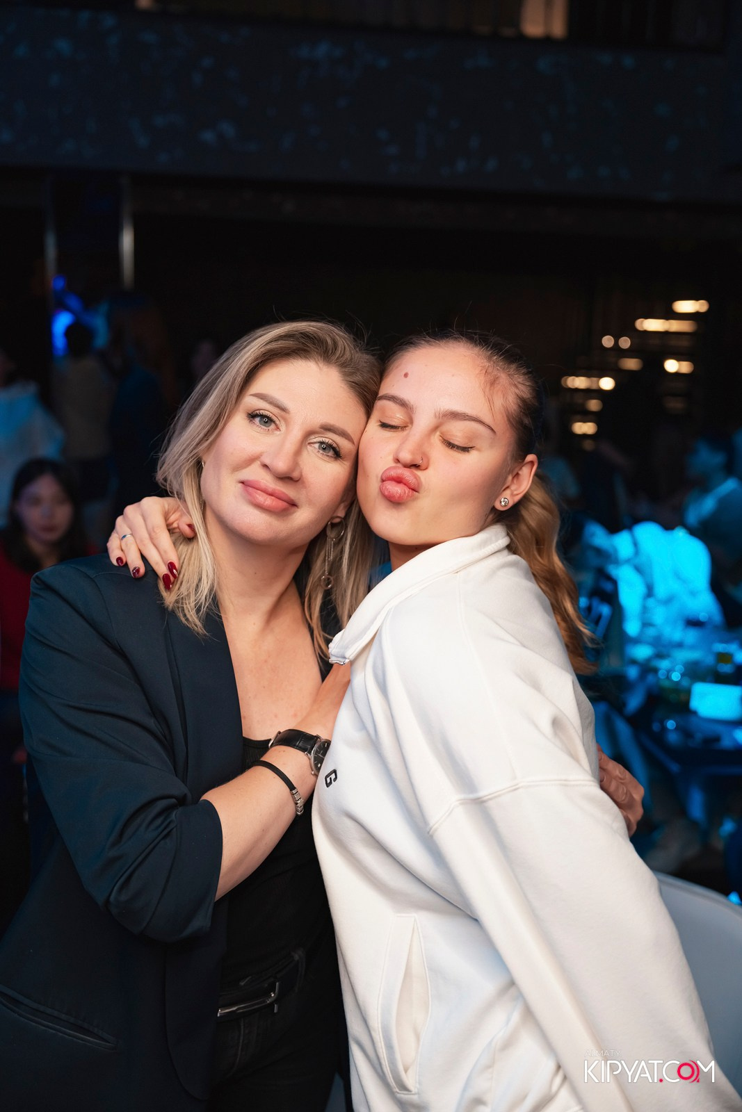 МУЗЫКАЛЬНОЕ ЛОТО В HIT RETRO. КИПЯТКОМ АЛМАТЫ!