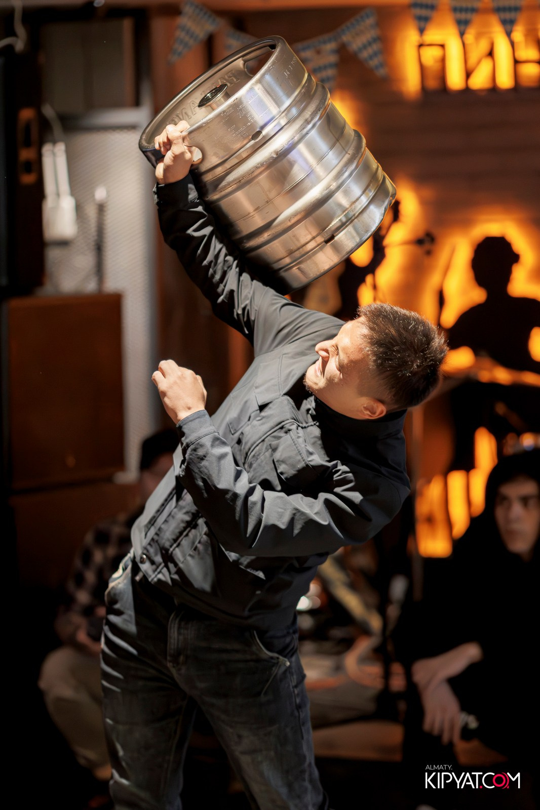 OKTOBERFEST — ПИНТА MEGA ALMA-ATA. КИПЯТКОМ АЛМАТЫ!