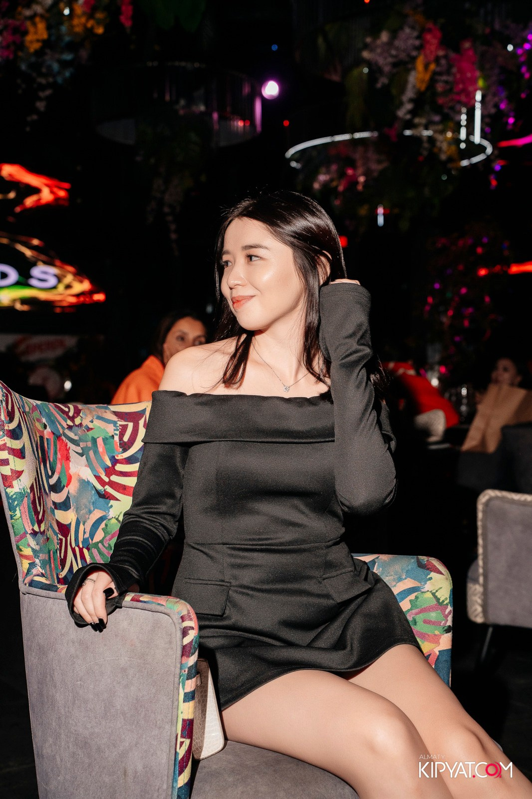 FRIENDS BAR & TERRACE. КИПЯТКОМ АЛМАТЫ!