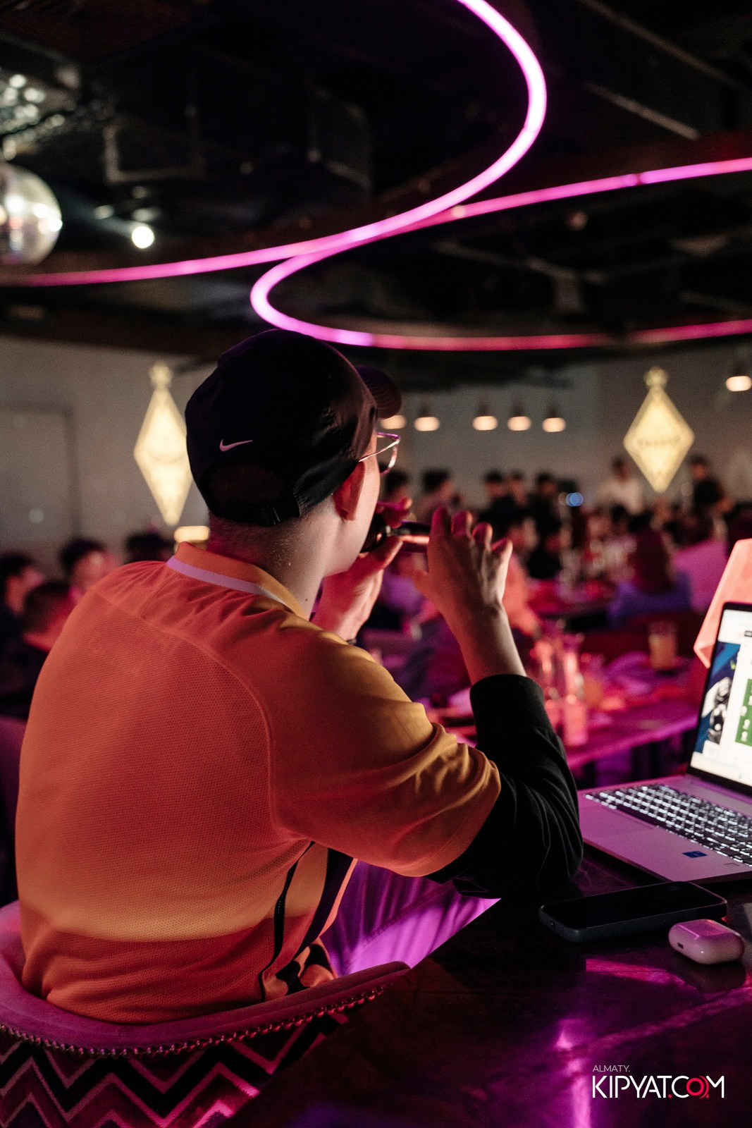 EVENT BAR. КИПЯТКОМ АЛМАТЫ!