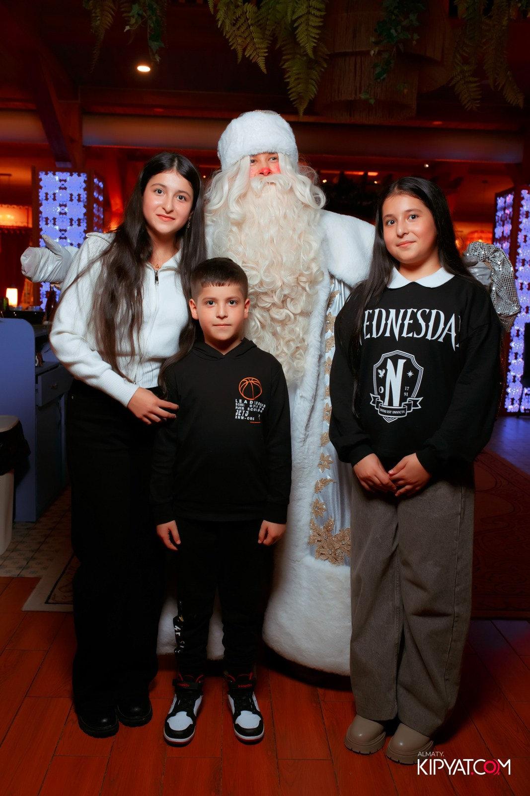 ГРУЗИНСКИЙ ДВОР НА КАБАНБАЙ БАТЫРА. КИПЯТКОМ АЛМАТЫ!