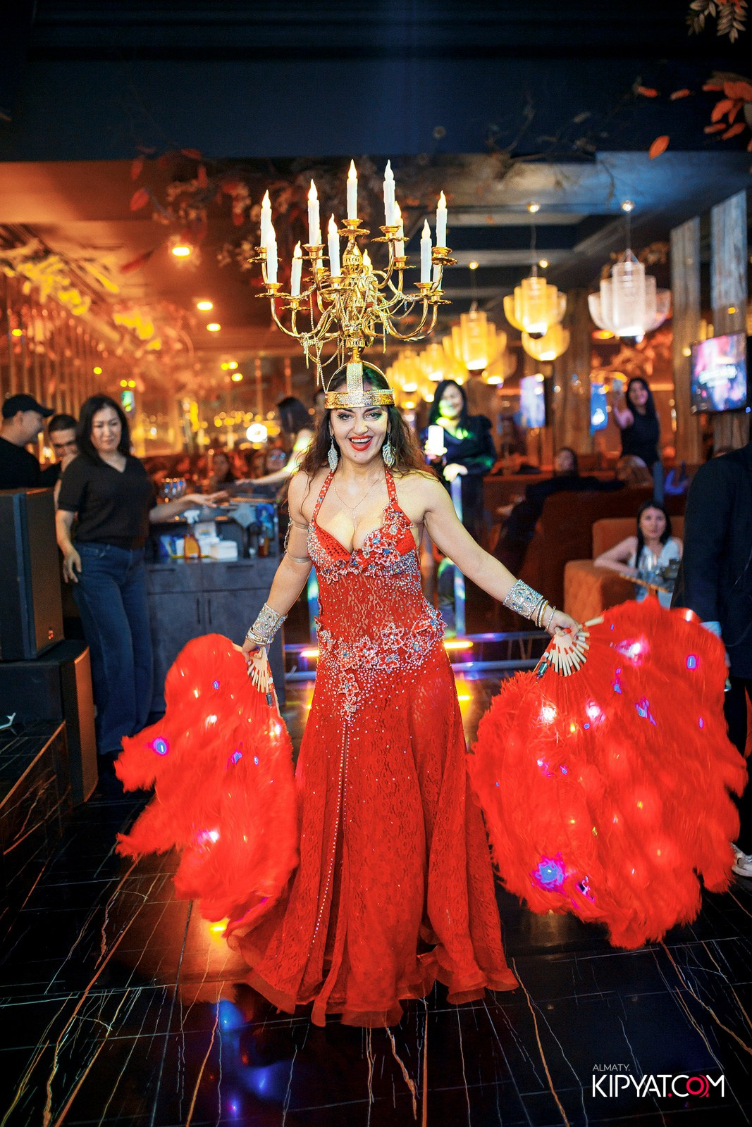 БАР ПАНАЕХАЛИ НА ДОСТЫК. КИПЯТКОМ АЛМАТЫ! Фотосъемка мероприятий в Алматы