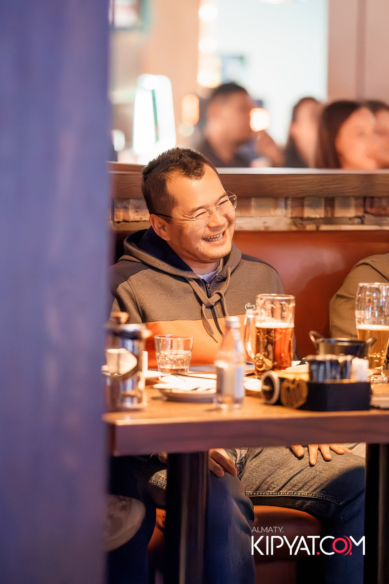 СОЛЬНЫЙ СТЕНДАП КОНЦЕРТ АЛЕКСАНДРА МЕРКУЛЬ. КИПЯТКОМ АЛМАТЫ!