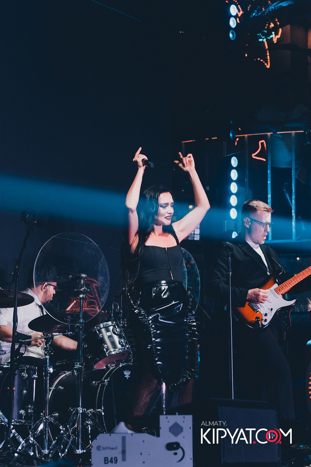 SANTA BARBARA — ВЫСТУПЛЕНИЕ ОЛЬГИ СЕРЯБКИНОЙ. КИПЯТКОМ АЛМАТЫ!