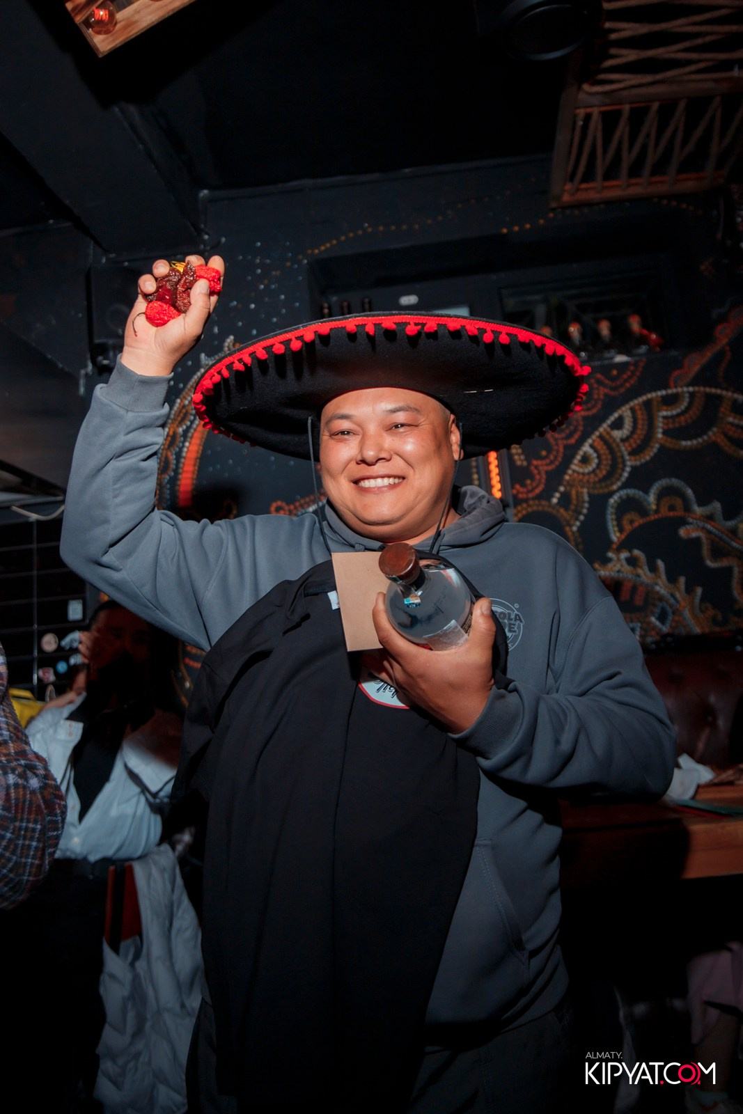 SUPER HOT CHELLENGE ОТ ДУША ПЕРЦА В VICTORY MEXICO. КИПЯТКОМ АЛМАТЫ!