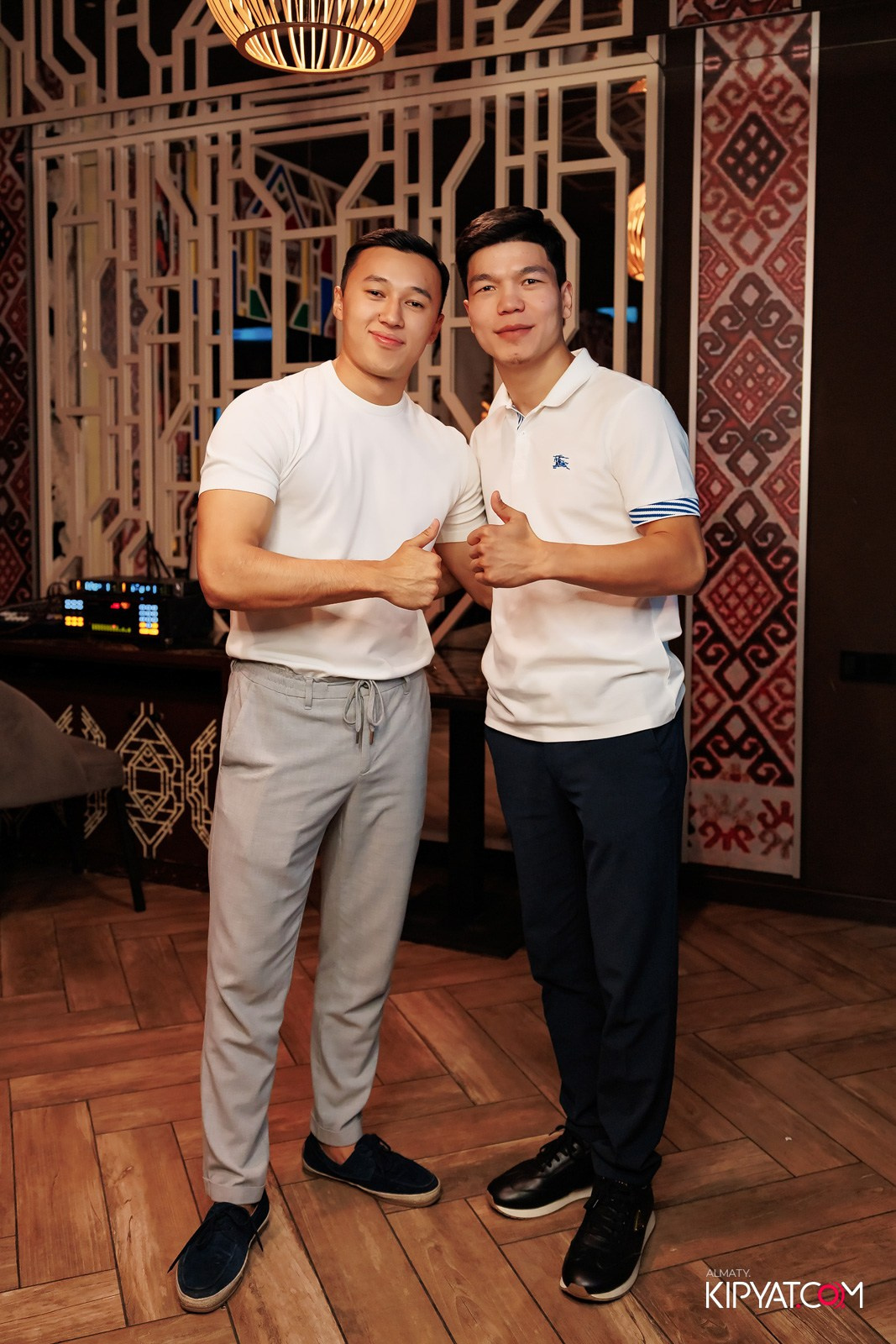 ЗАЯ, НА БИС. КИПЯТКОМ АЛМАТЫ!