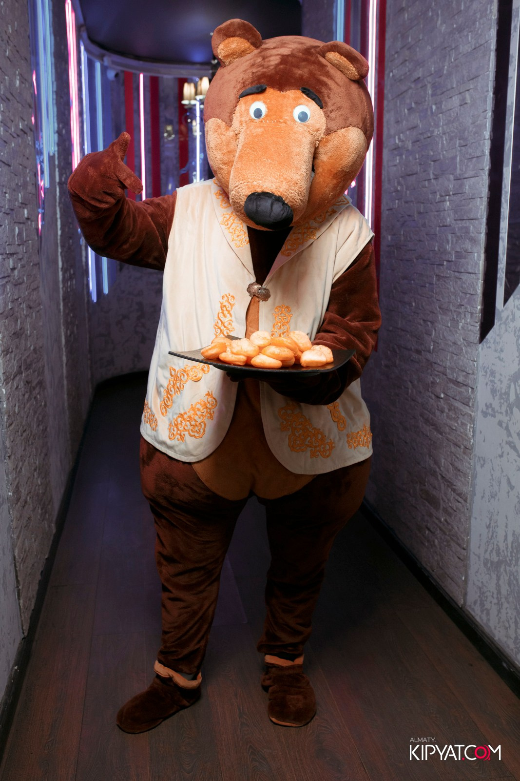 УХО И МЕДВЕДЬ НА ГАГАРИНА. КИПЯТКОМ АЛМАТЫ! Фотосъемка мероприятий в Алматы