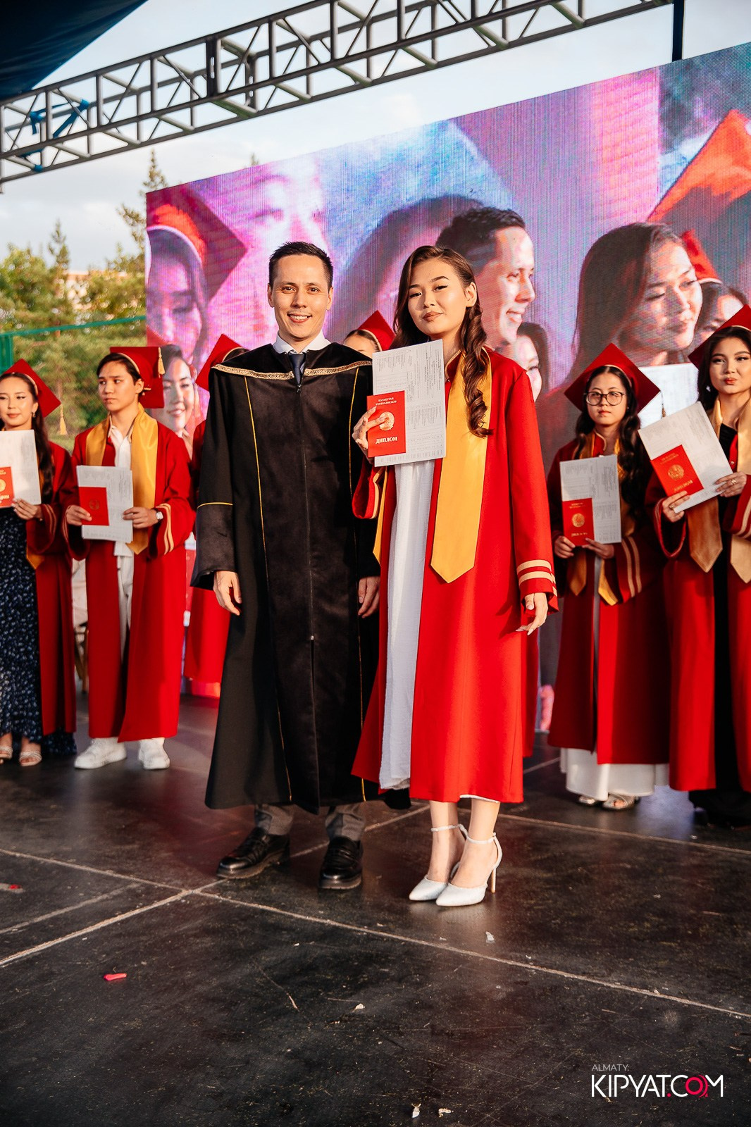ВРУЧЕНИЕ ДИПЛОМОВ — НАРХОЗ КОЛЛЕДЖ. Part 4. КИПЯТКОМ АЛМАТЫ!