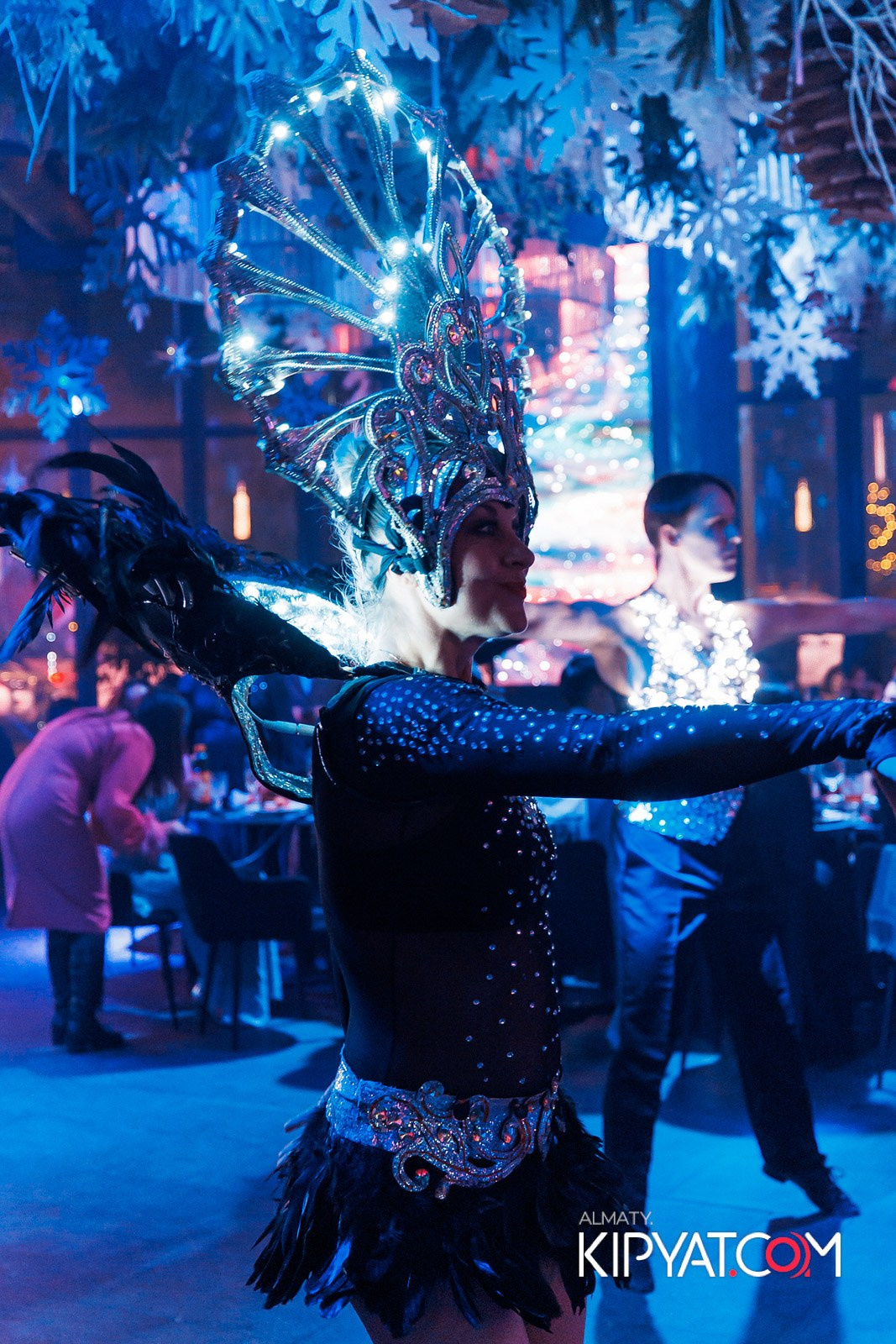 FRIENDS BAR & TERRACE. КИПЯТКОМ АЛМАТЫ!