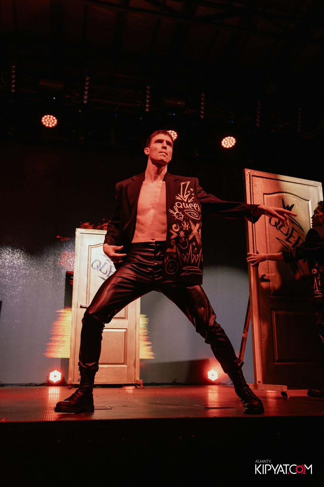 QUEEN. КИПЯТКОМ АЛМАТЫ!