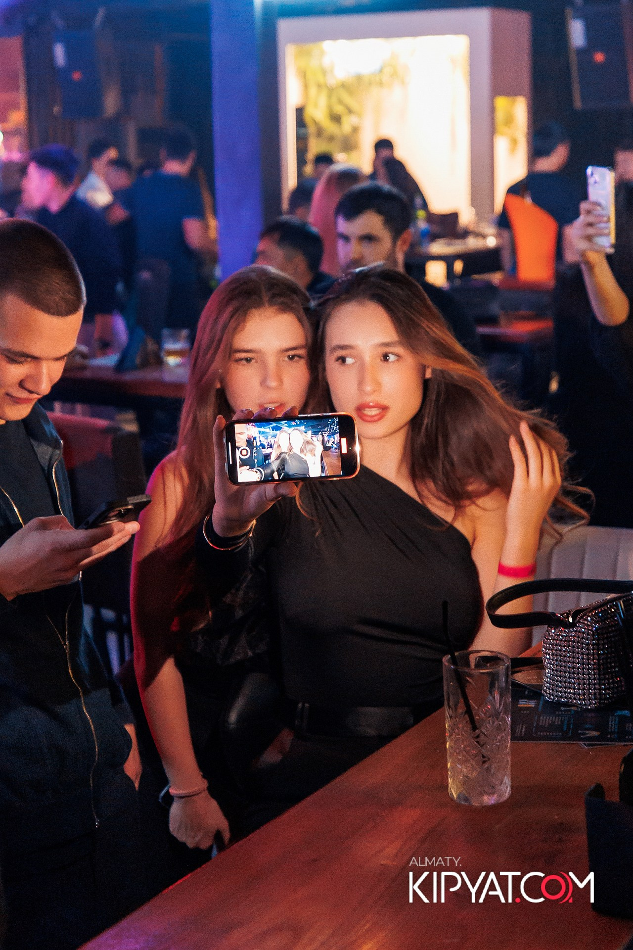 BANGLAROAD BAR SPECIAL GUEST: ASIK. КИПЯТКОМ АЛМАТЫ!