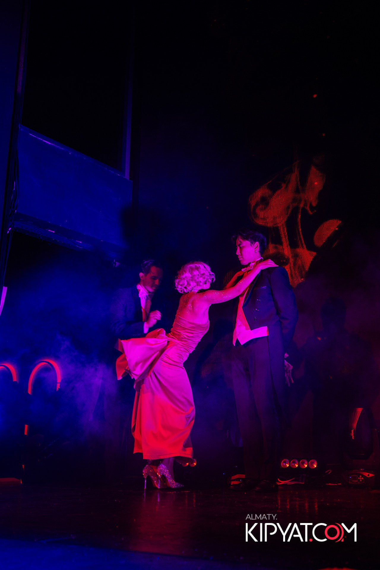 QUEEN. КИПЯТКОМ АЛМАТЫ!