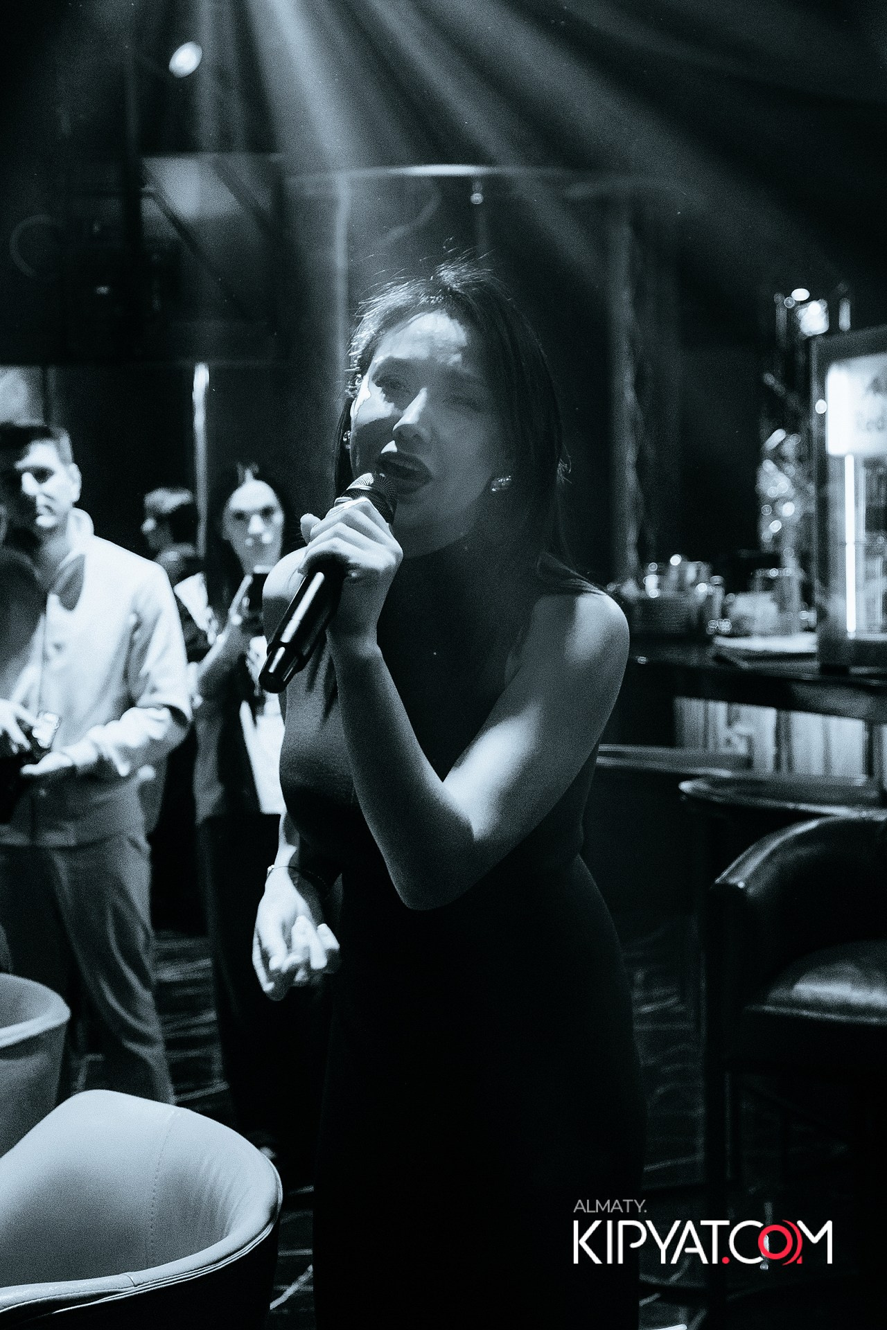 MOOD KARAOKE & TERRACE. КИПЯТКОМ АЛМАТЫ!