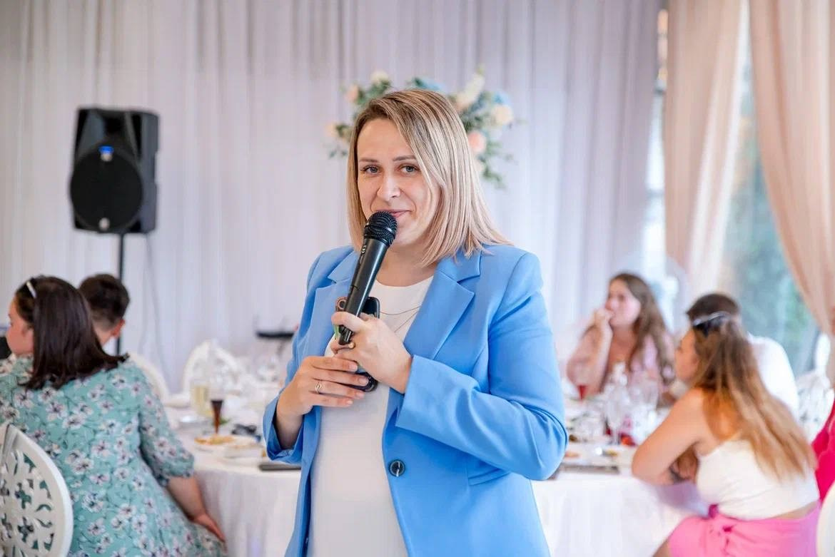 Ведущая праздников и мероприятий Ирина Гумерова