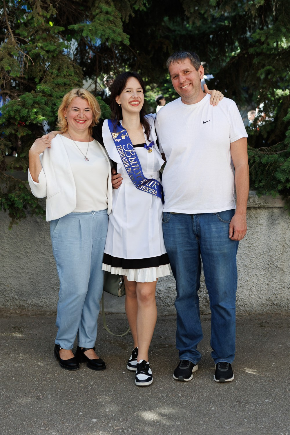 Последний звонок в Гимназии № 1, г. Севастополь. Свадебный фотограф, фотосъемка в Крыму, Севастополе, Симферополе, Ялте