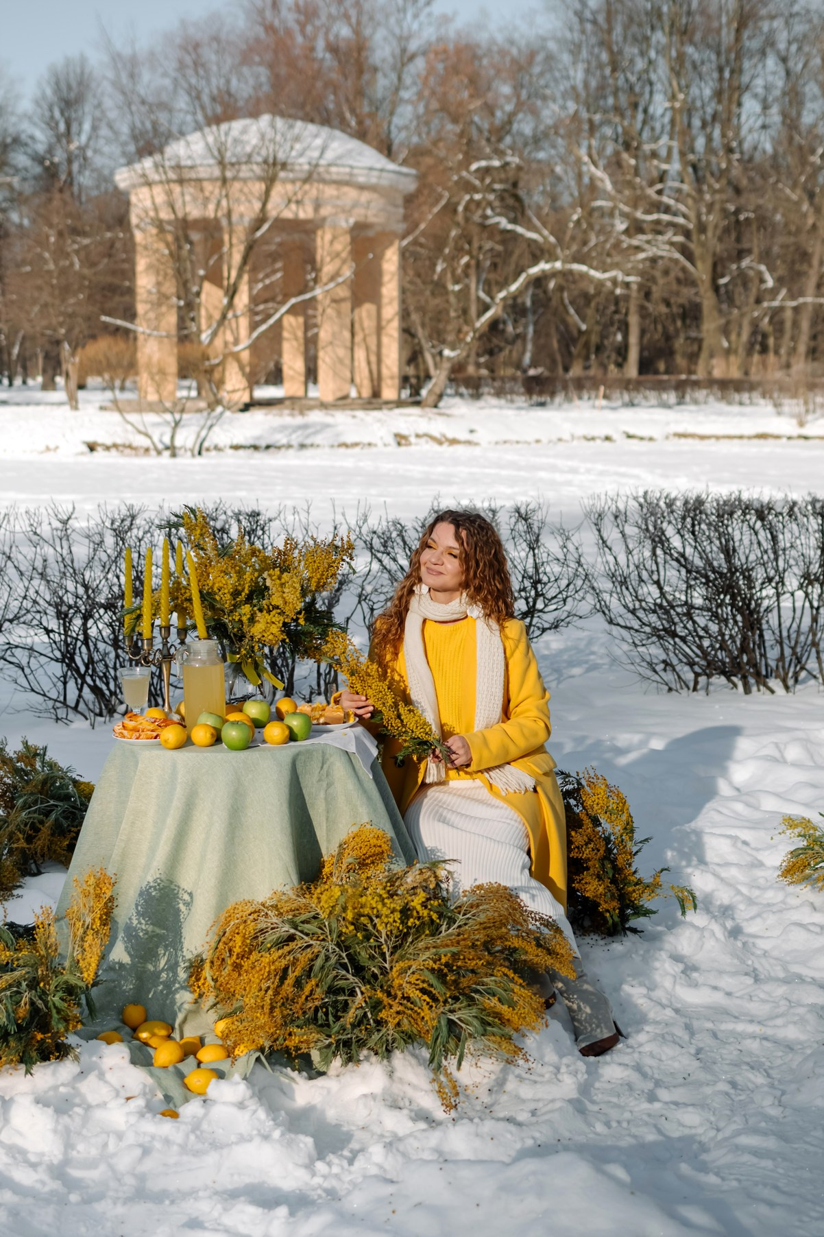 Ева с мимозой. Свадебный и сеейный фотограф в Санкт-Петербурге Елена Худякова