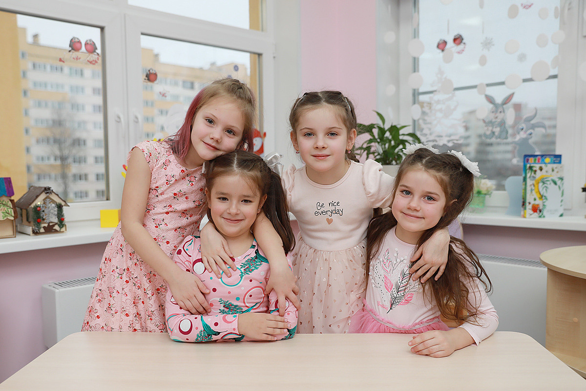 детский сад выпускной альбом дети садик девочки мальчики в саду портреты живые фотографии