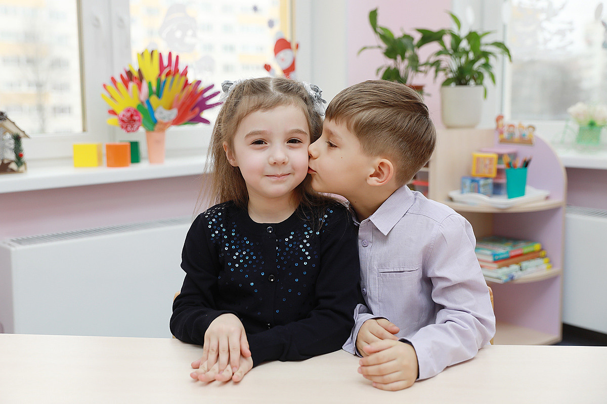 детский сад выпускной альбом дети садик девочки мальчики в саду портреты живые фотографии