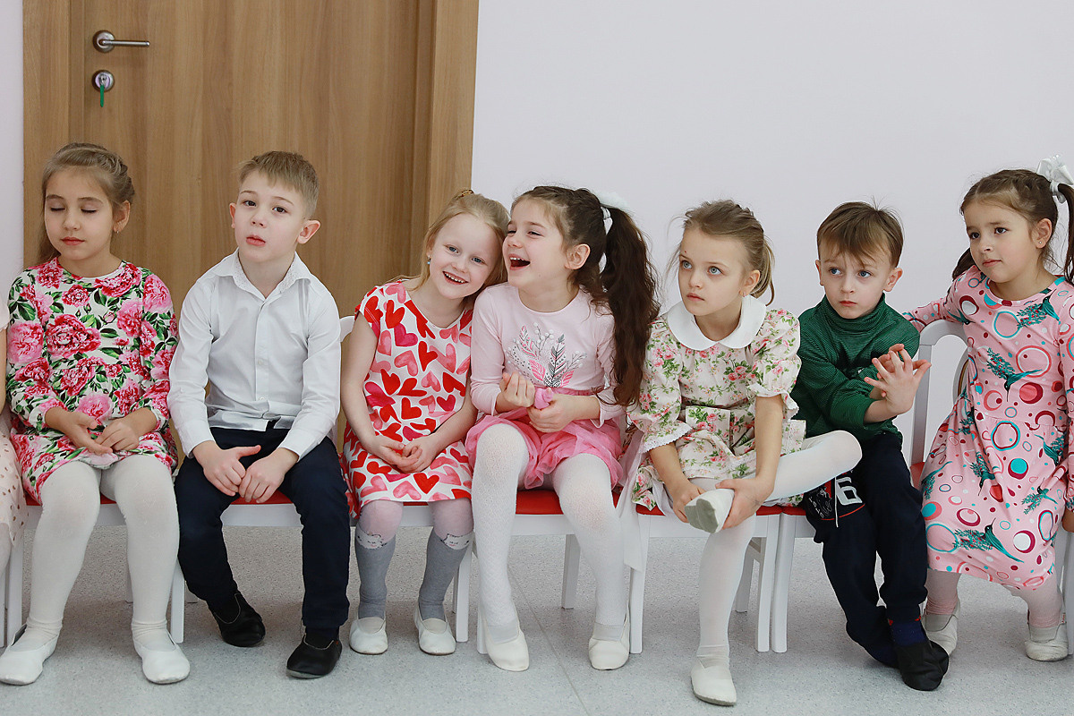 детский сад выпускной альбом дети садик девочки мальчики в саду портреты живые фотографии