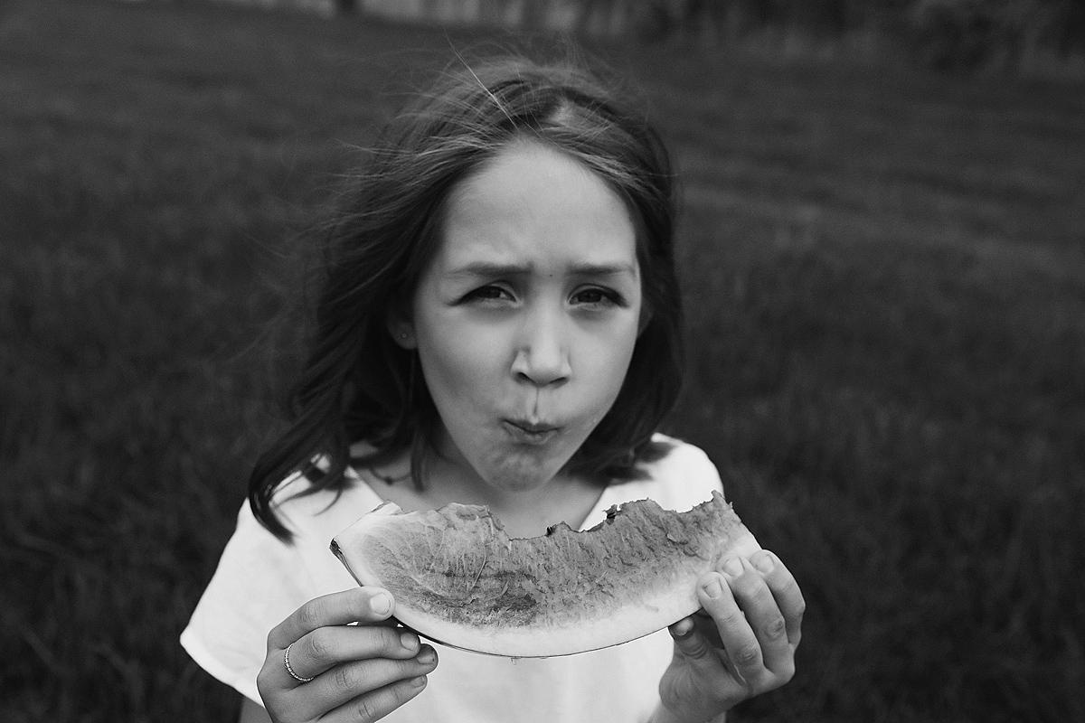 Дети любовь семья семейная фотосессия дом съемка фотосъемка мама дочка папа дочери девочка девочки сестры родители 