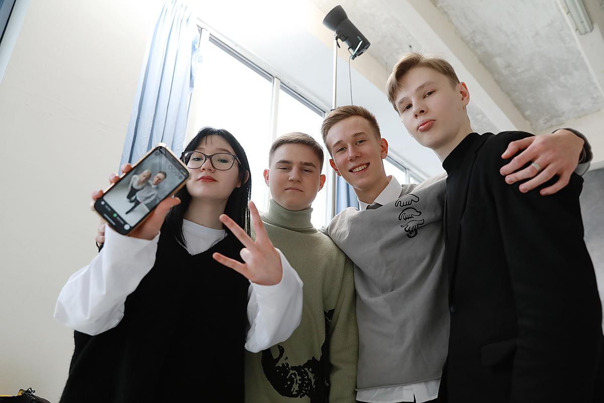 11 класс. Съемка на выпускной альбом в студии. Фотограф Тимофеева Юлия