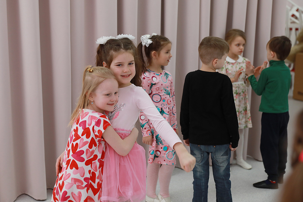 детский сад выпускной альбом дети садик девочки мальчики в саду портреты живые фотографии