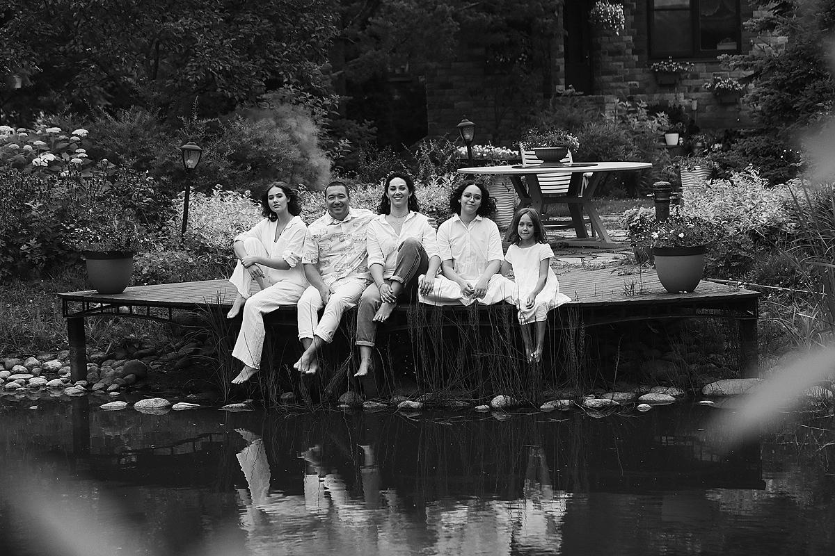 Дети любовь семья семейная фотосессия дом съемка фотосъемка мама дочка папа дочери девочка девочки сестры родители 