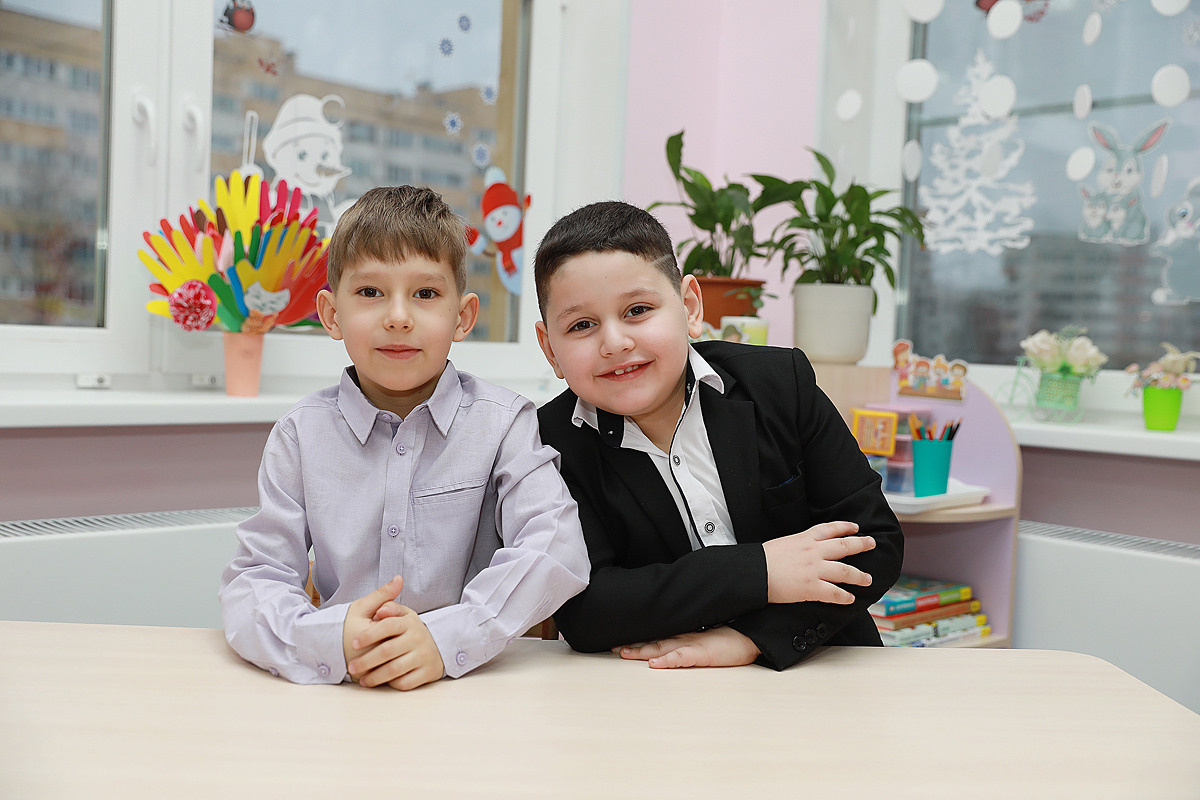 детский сад выпускной альбом дети садик девочки мальчики в саду портреты