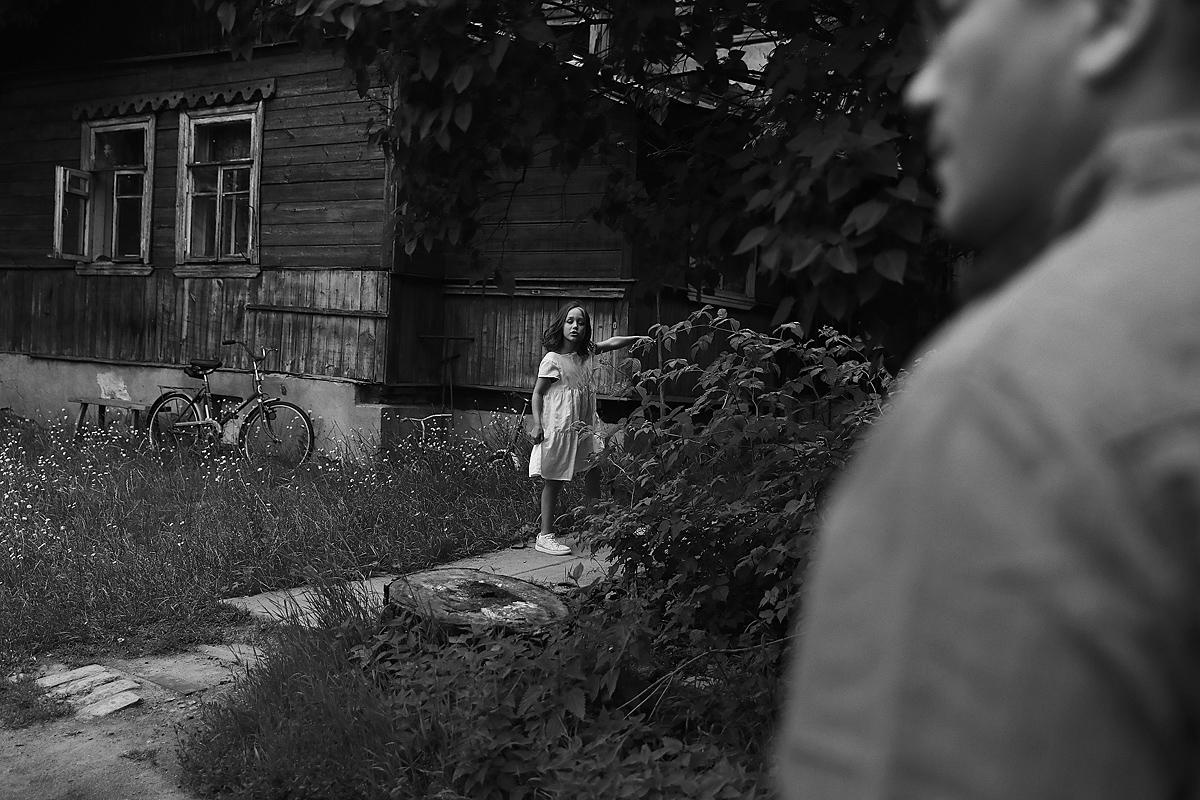 Дети любовь семья семейная фотосессия дом съемка фотосъемка мама дочка папа дочери девочка девочки сестры родители папа