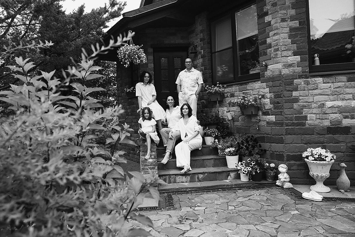 Дети любовь семья семейная фотосессия дом съемка фотосъемка мама дочка папа дочери девочка девочки сестры родители 