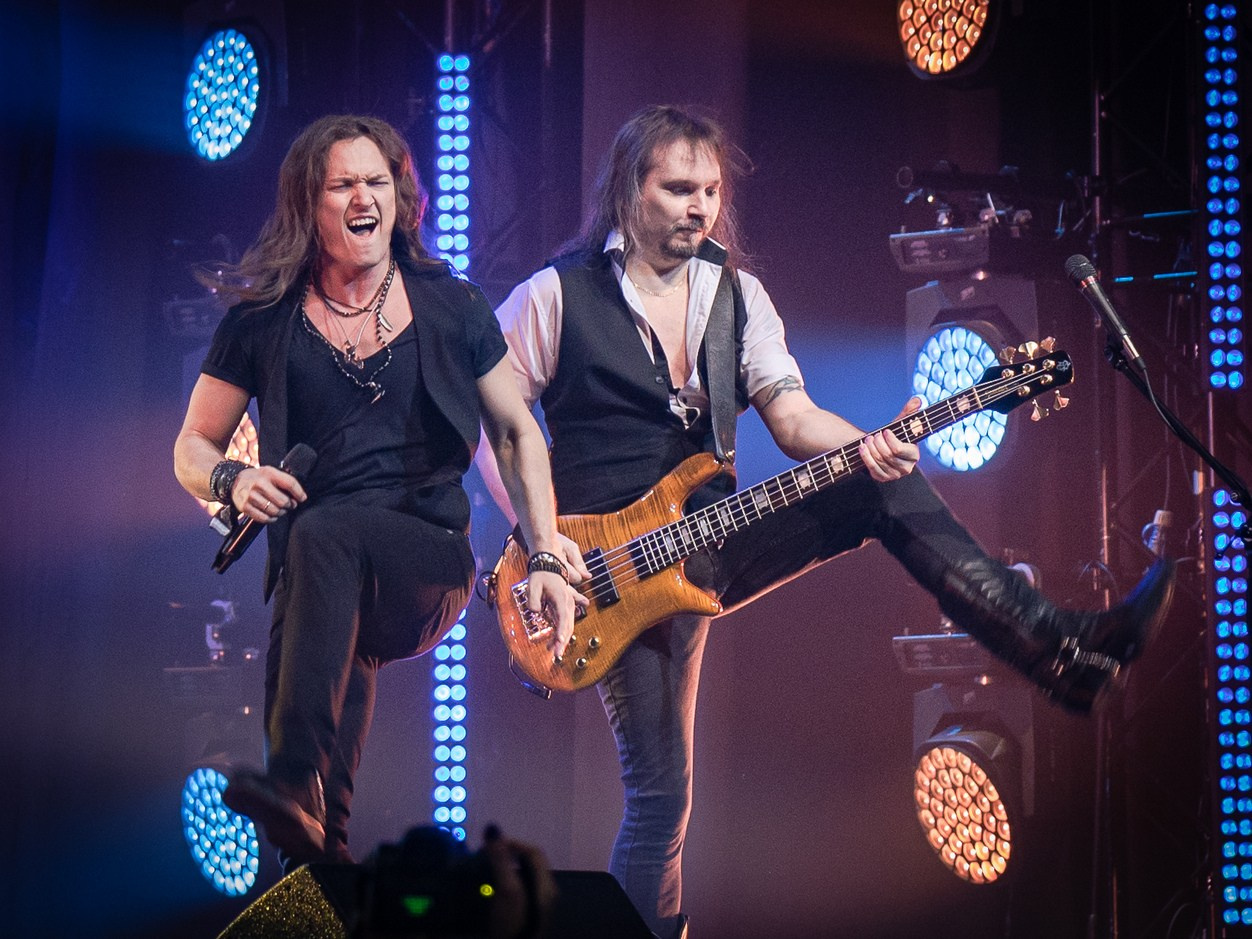 Эпидемия. Симфоническая рукопись. Москва. Фотограф. г. Южно-Сахалинск. Олег Толстов