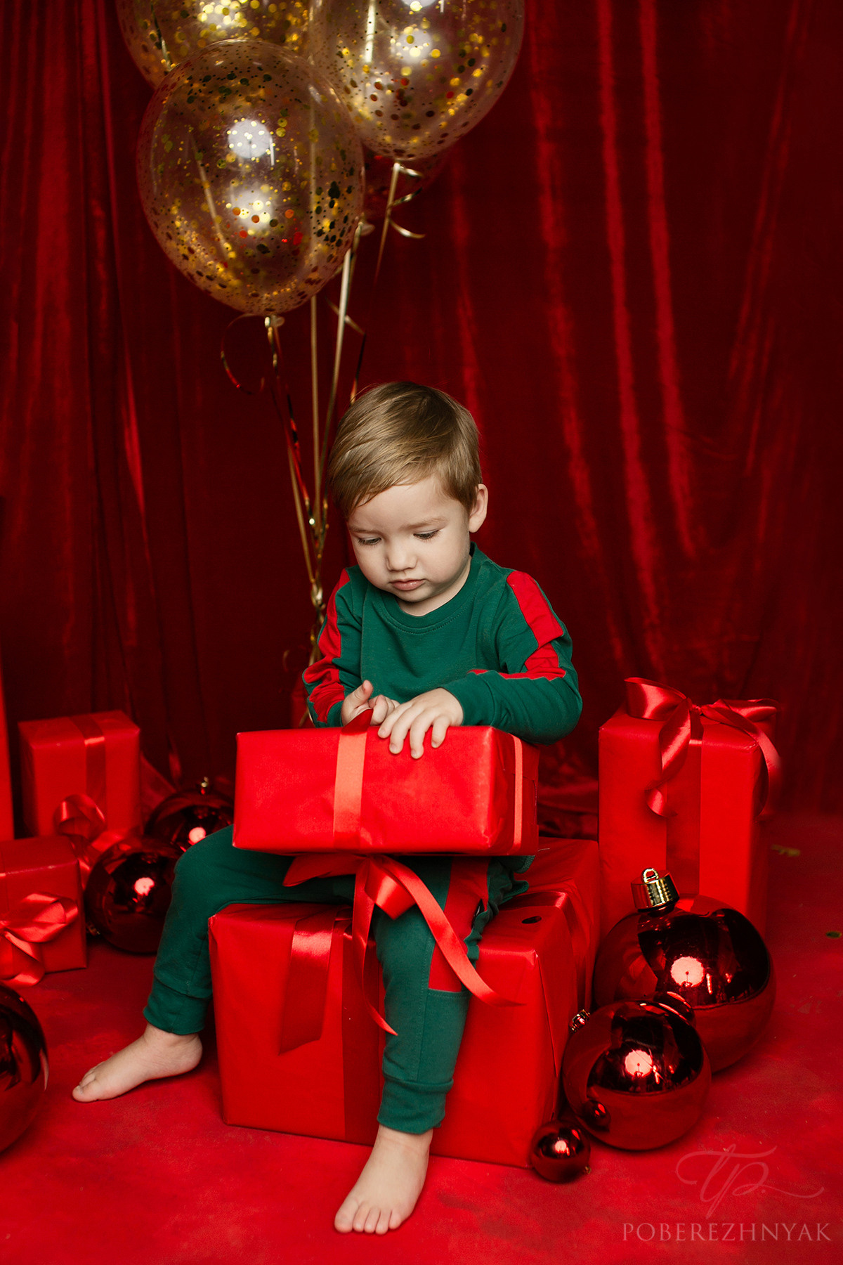 Новогодние Аглая и Демид. Фотограф новорожденных во Владивостоке Татьяна Побережняк