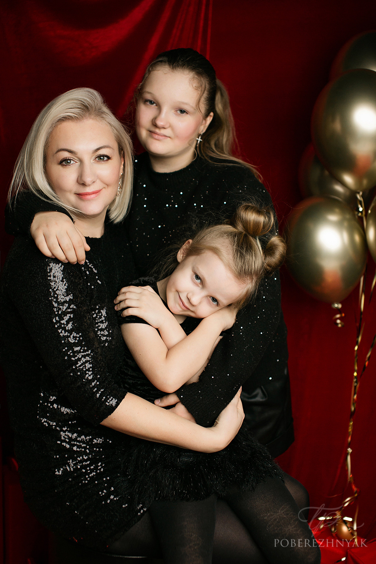 Новогодняя семейная Аня и Вика. Фотограф новорожденных во Владивостоке Татьяна Побережняк