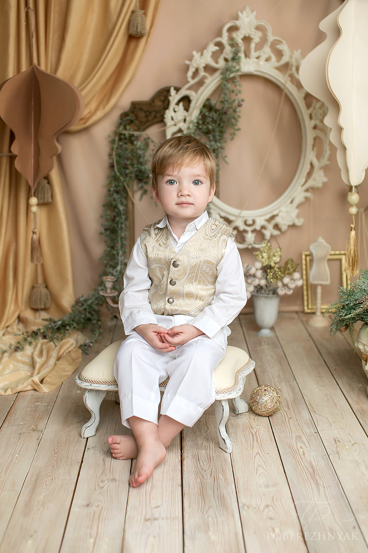 Новогодние Аглая и Демид. Фотограф новорожденных во Владивостоке Татьяна Побережняк