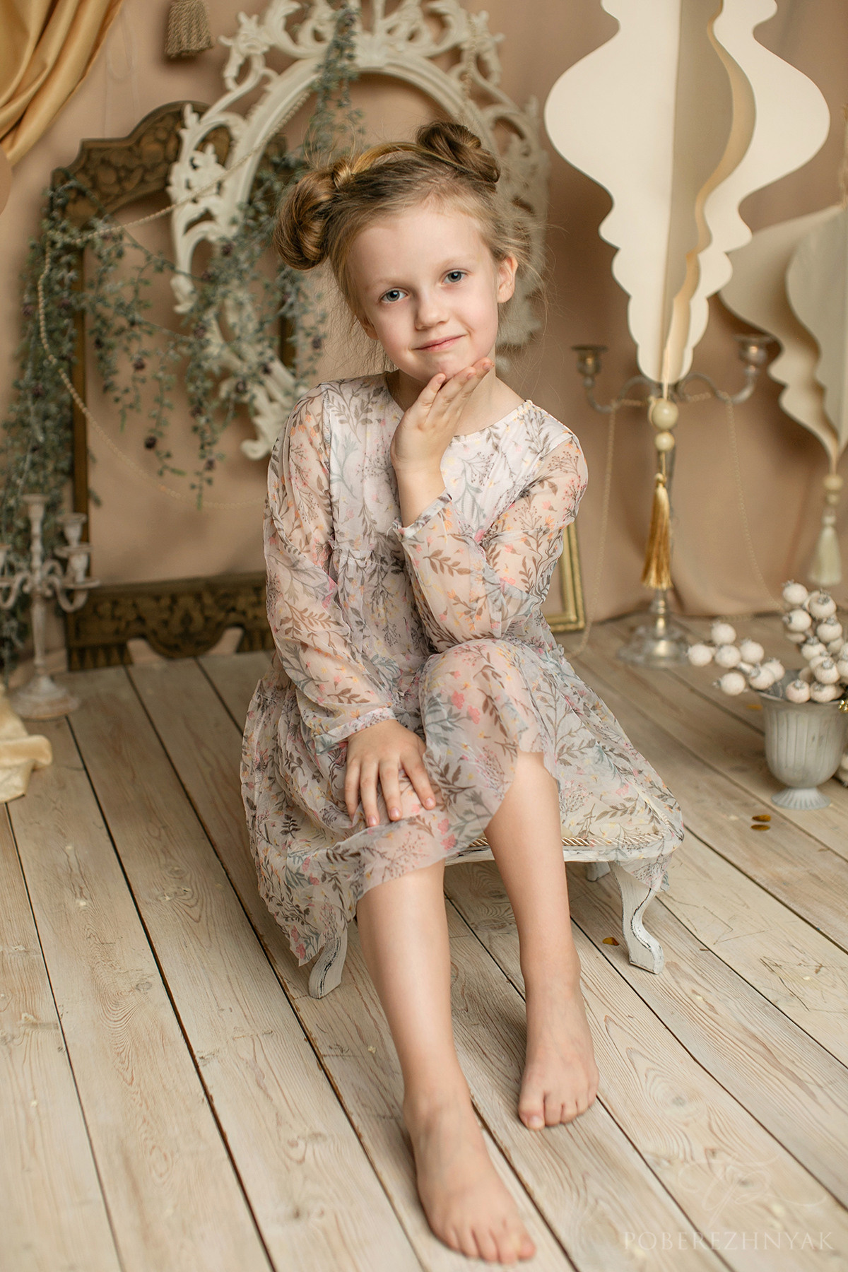 Новогодняя семейная Аня и Вика. Фотограф новорожденных во Владивостоке Татьяна Побережняк