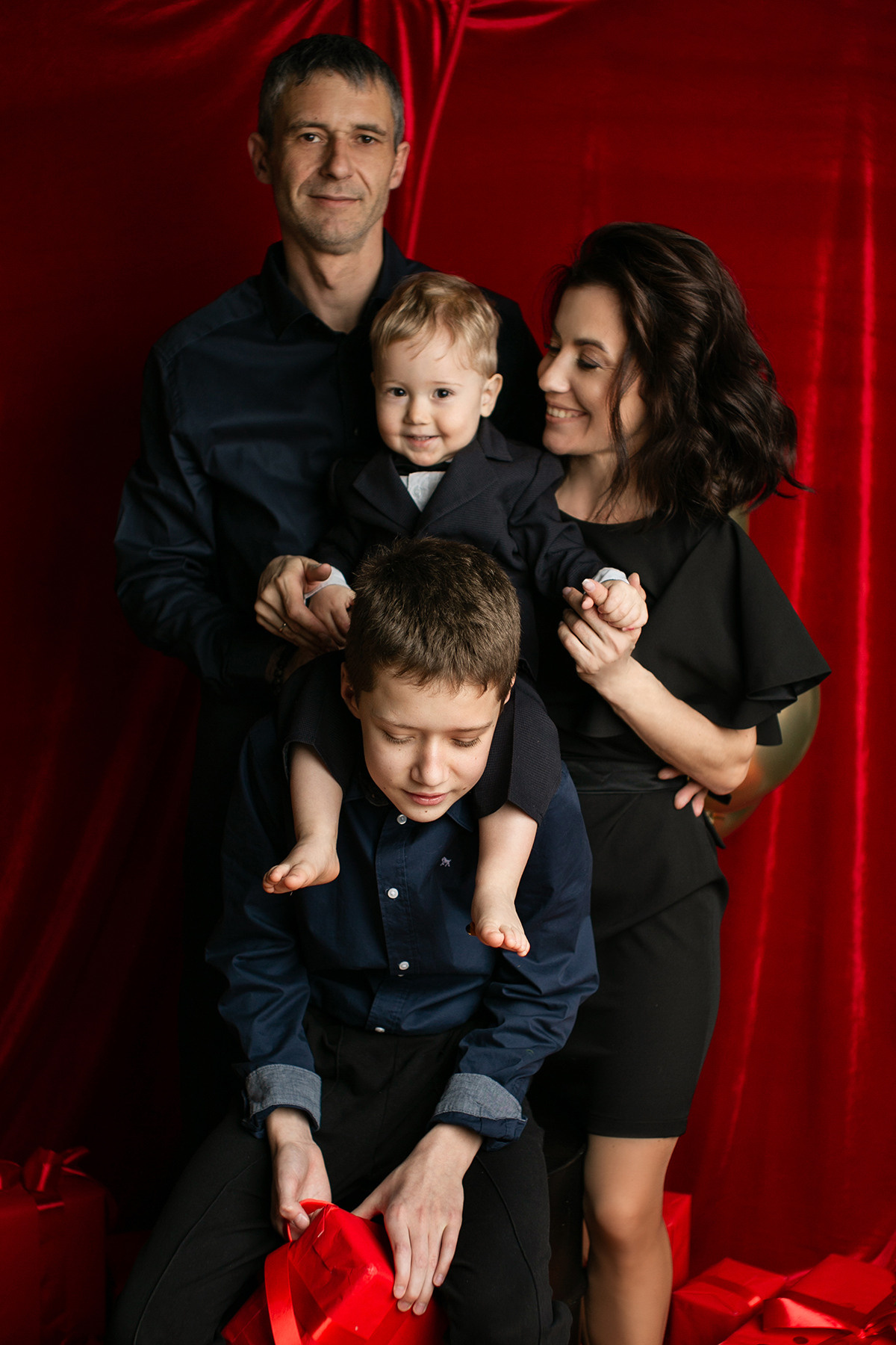 Новогодние Лев и Руслан. Фотограф новорожденных во Владивостоке Татьяна Побережняк