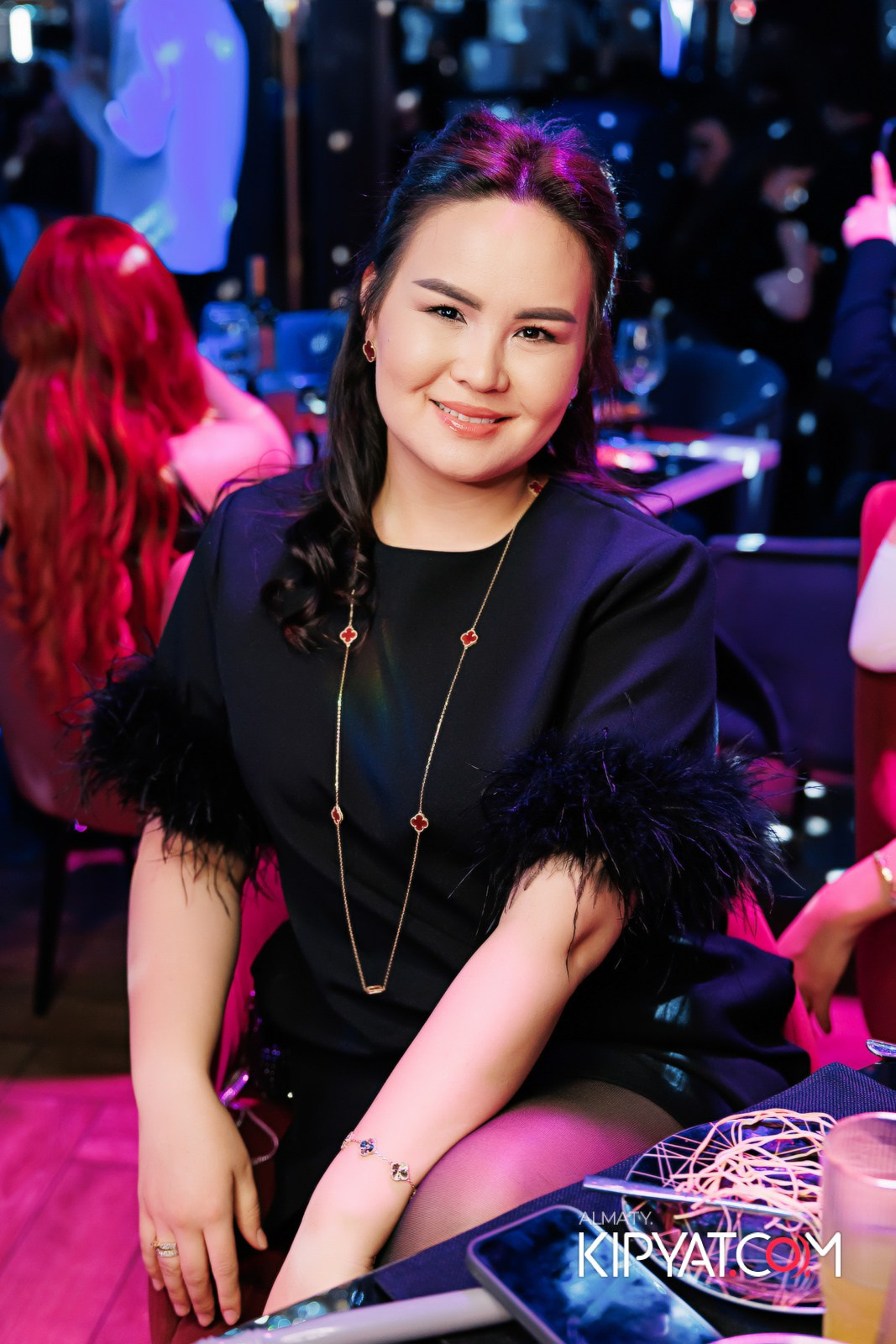 ЗАЯ, НА БИС. КИПЯТКОМ АЛМАТЫ!