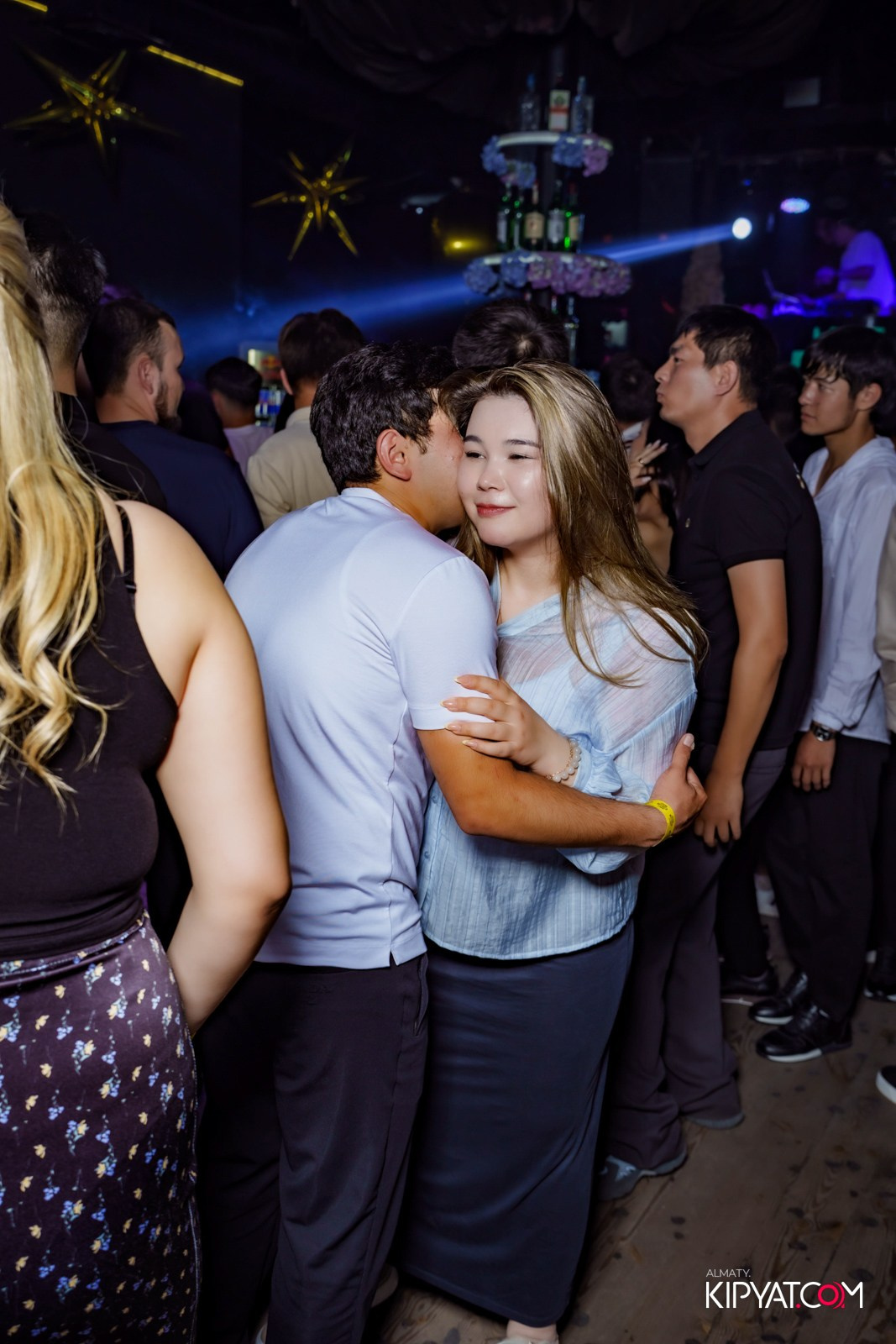 UYAT EMES BAR. КИПЯТКОМ АЛМАТЫ!