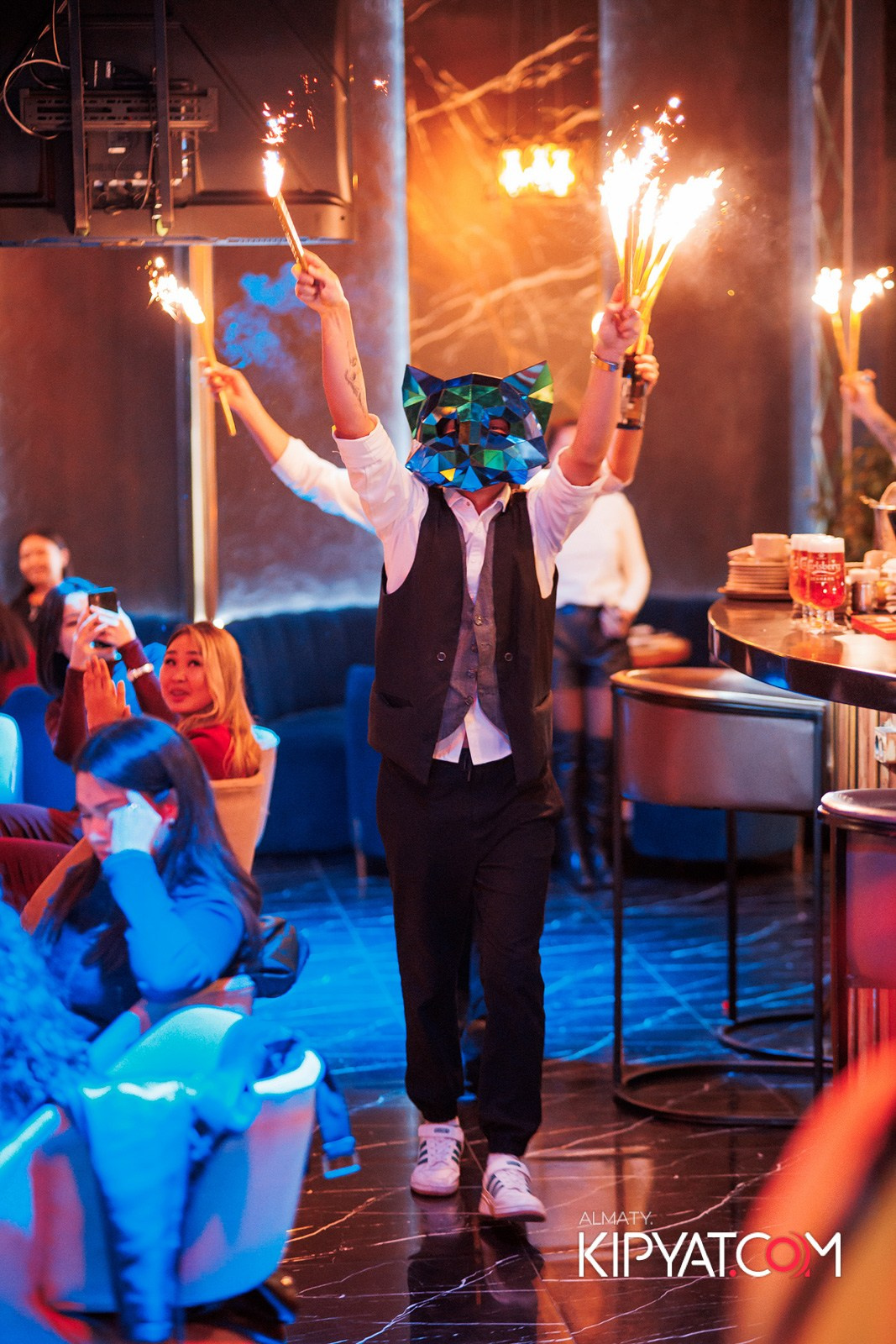 MOOD KARAOKE & TERRACE. КИПЯТКОМ АЛМАТЫ!