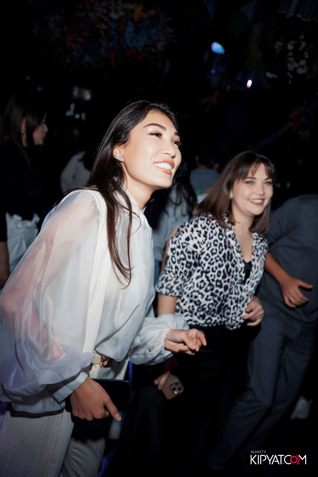 FRIENDS BAR & TERRACE. КИПЯТКОМ АЛМАТЫ!