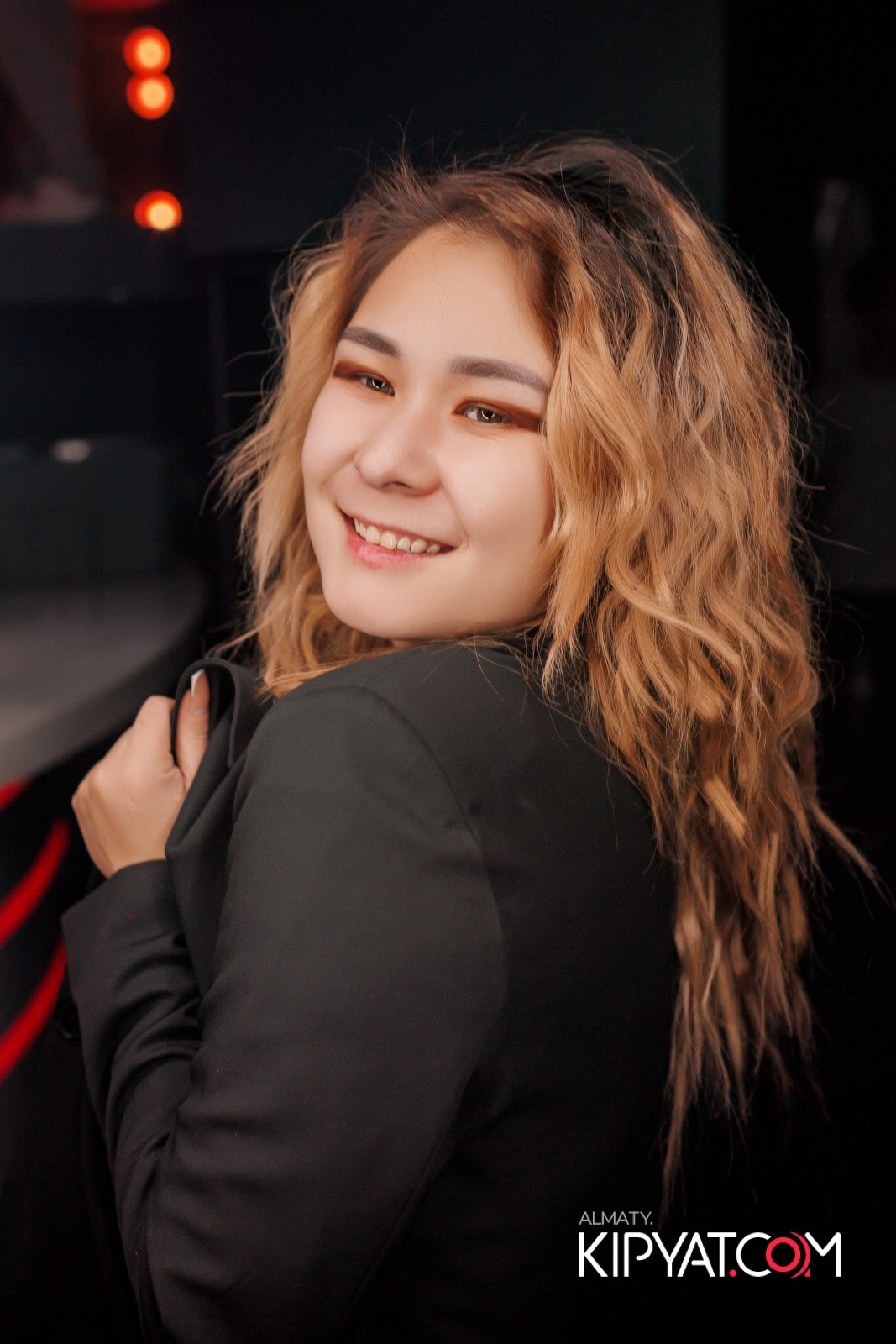 SANTA BARBARA — ПИТ ДЖЕЙСОН (ГР. ПРЕМЬЕР-МИНИСТР) И ИЛЬЯ ЗУДИН (ГР. ДИНАМИТ) НА ПРЕДНОВОГОДНЕЙ ВЕЧЕРИНКЕ. КИПЯТКОМ АЛМАТЫ!