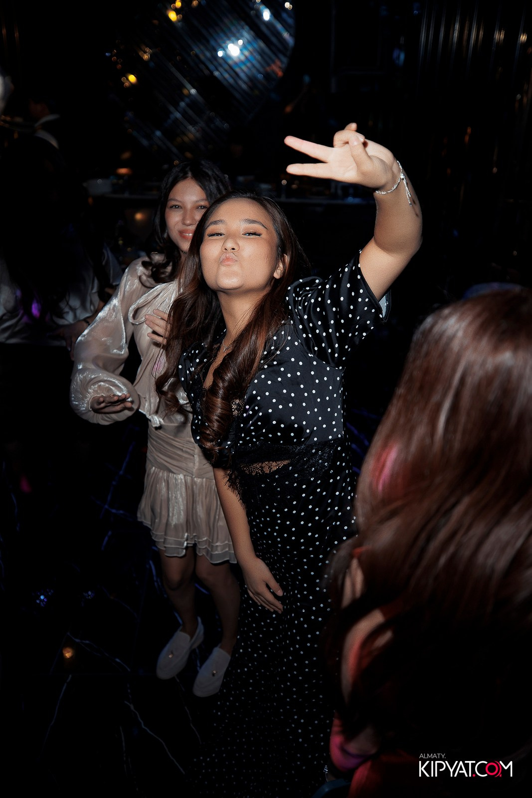 MOOD KARAOKE & TERRACE. КИПЯТКОМ АЛМАТЫ!